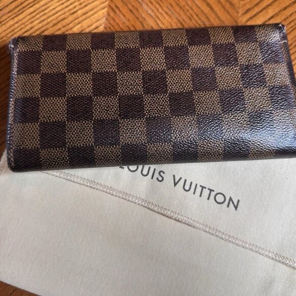 Louis Vuitton Brown Damier Wallet - Picture 3 of 13